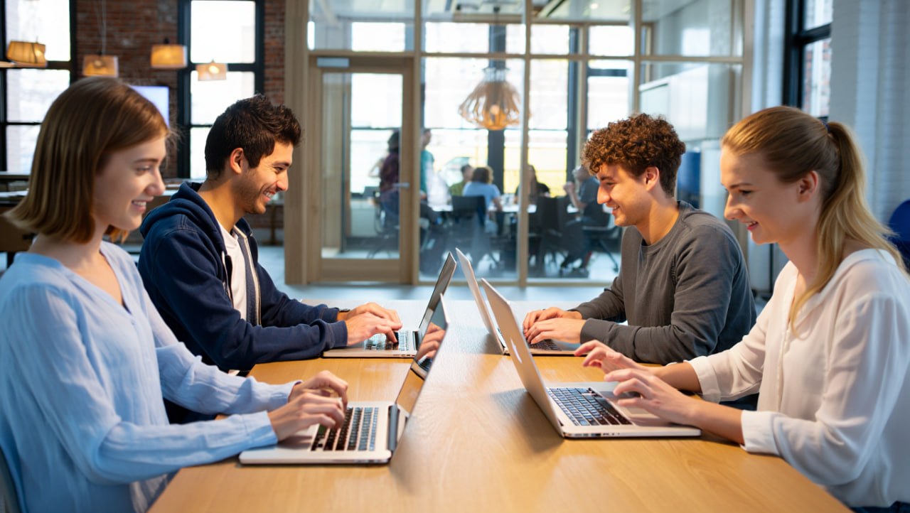 Автоматизація освітнього бізнесу: як зекономити час команди та підвищити лояльність студентів